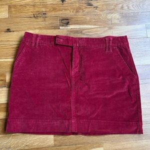 Size 6, GAP skirt. Red, mini/midi skirt.